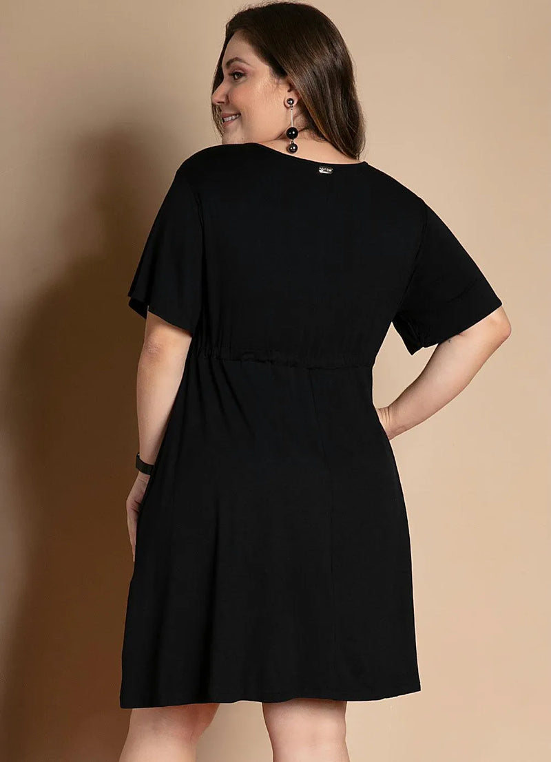 Vestido Curto Preto com Decote Transpassado