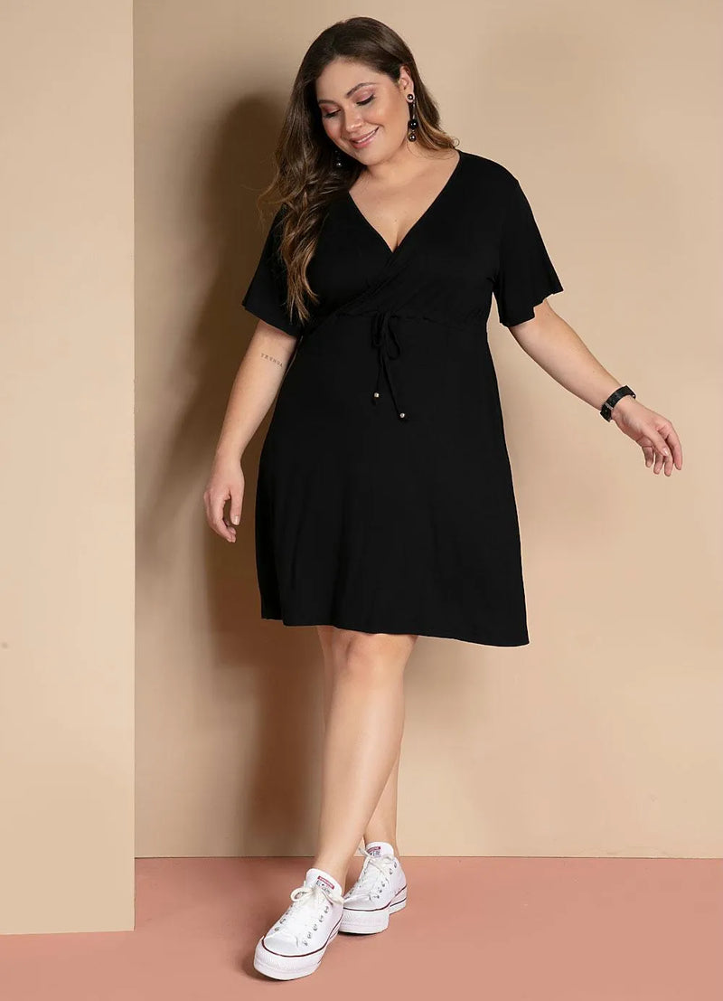 Vestido Curto Preto com Decote Transpassado